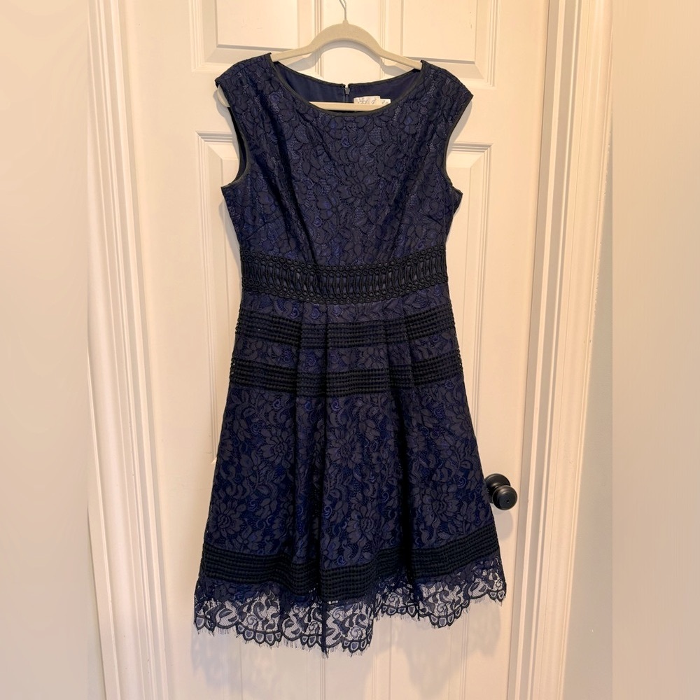 Eliza J size 10 blue and black lace dress fit and flare cocktail tulle